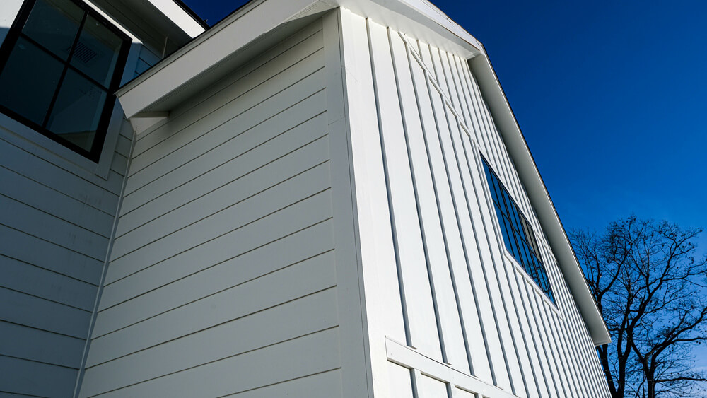 Modern Farmhouse - James Hardie Fiber Cement
